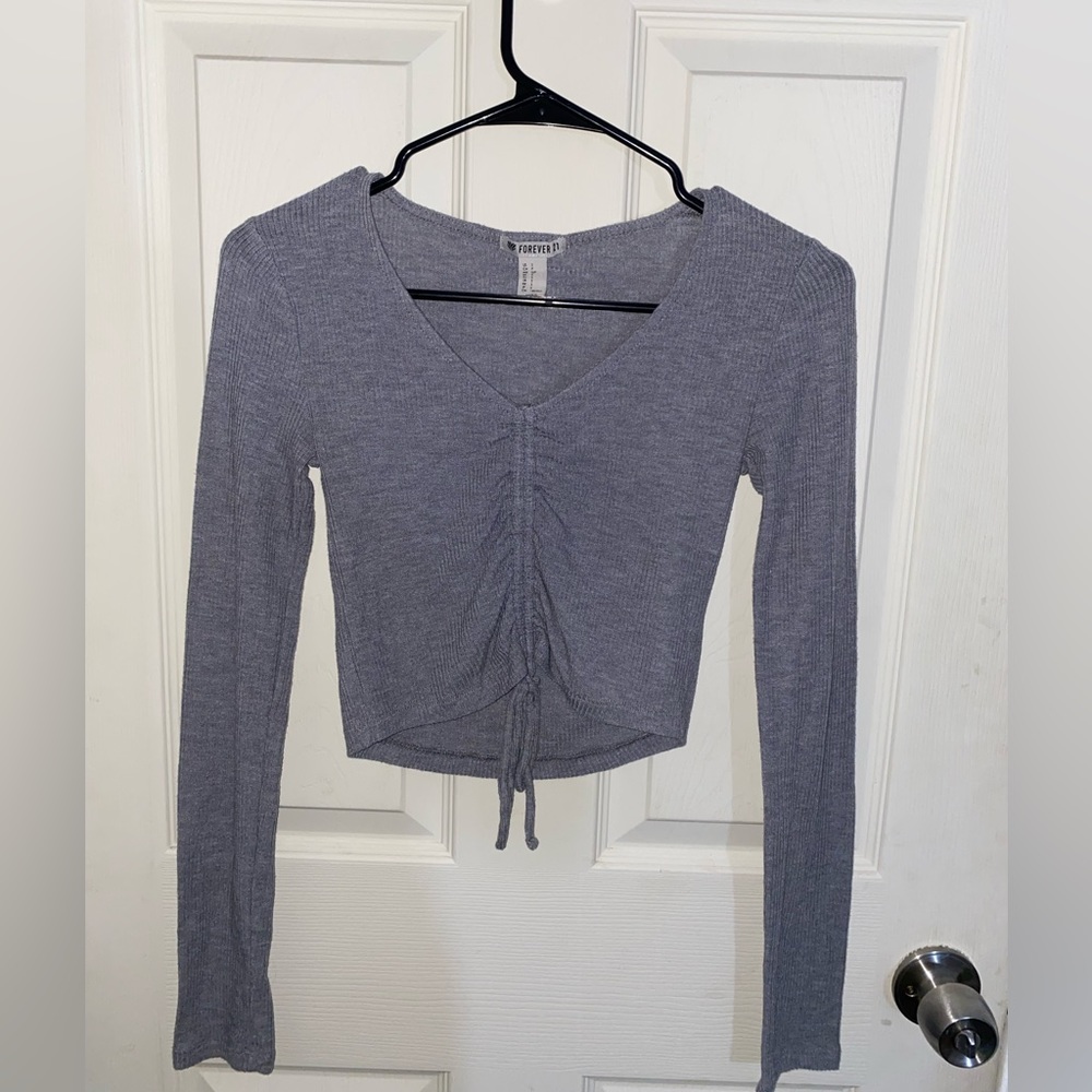 Grey Forever 21 long sleeve cute crop top